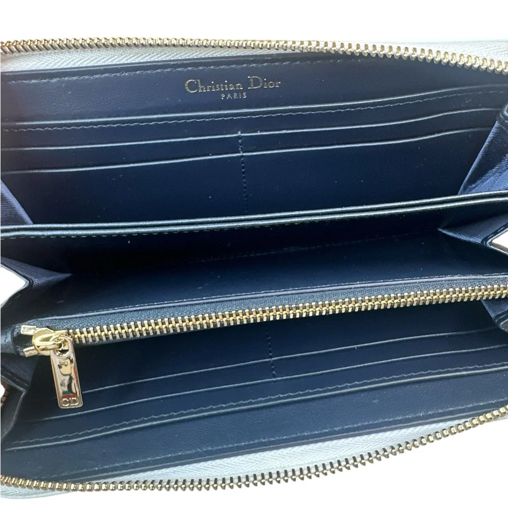 Dior vibe voyager zip wallet